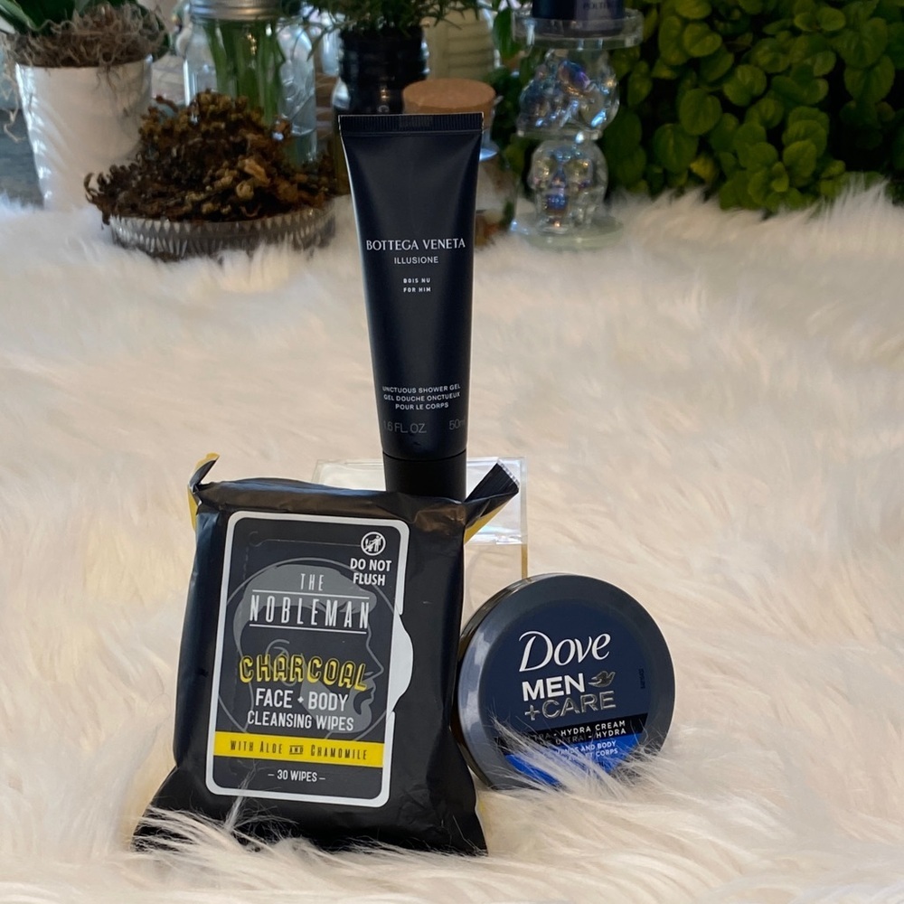 Charcoal Face + Body Cleansing Wipes and Bottega Veneta Illusione Men’s bundle